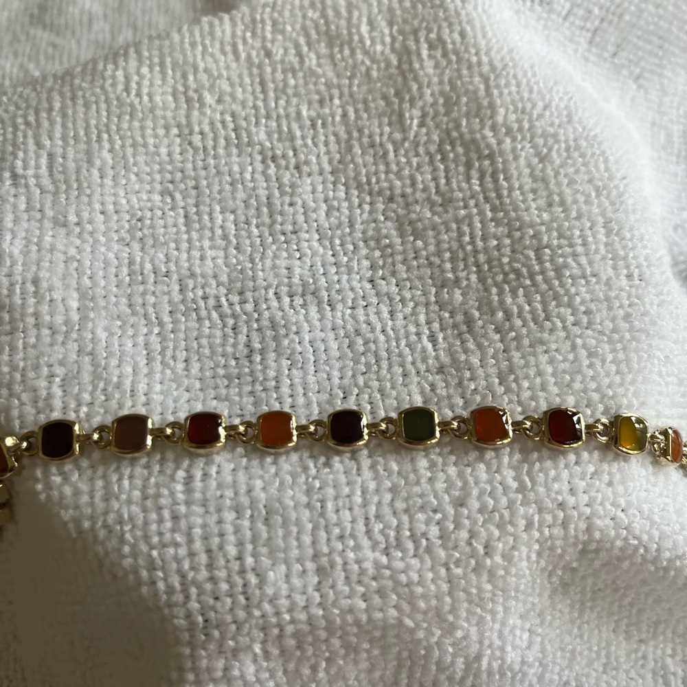 Elegant Multicolor Gold Bracelet